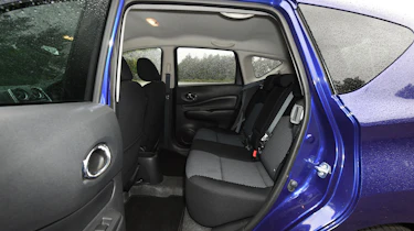 Nissan Note blue rear seats