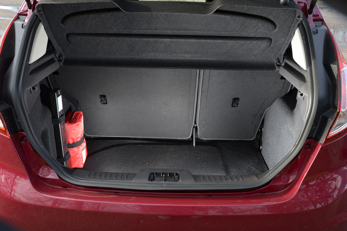 Ford-Fiesta-boot-space