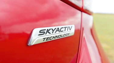 Mazda 2 - badge