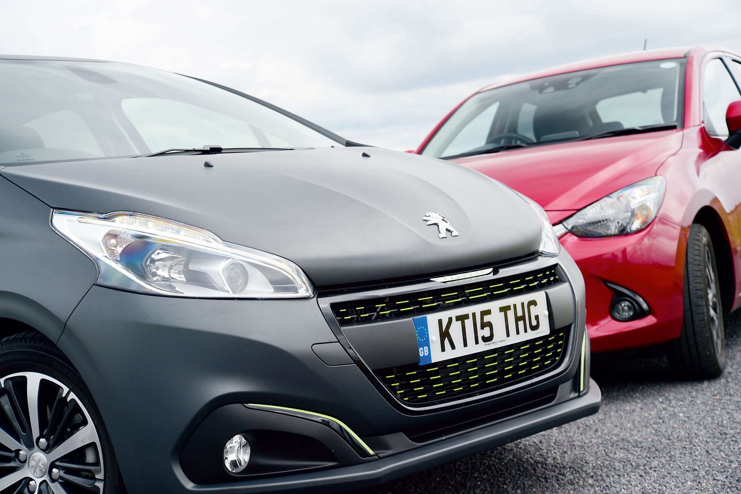 Peugeot 208 nose