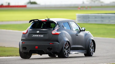 Nissan Juke-R 2.0 - rear cornering