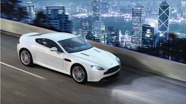 Aston Martin V8 Vantage 2016 front