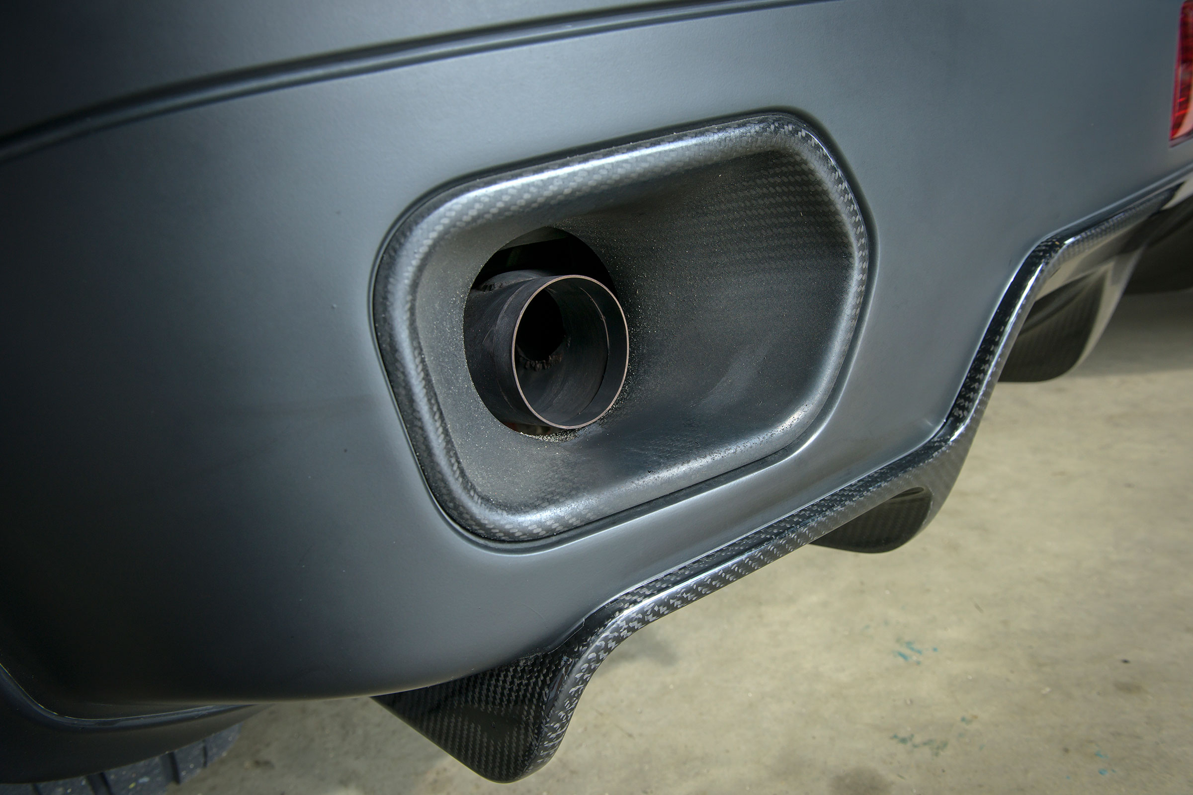 Nissan Juke-R 2.0 - exhaust