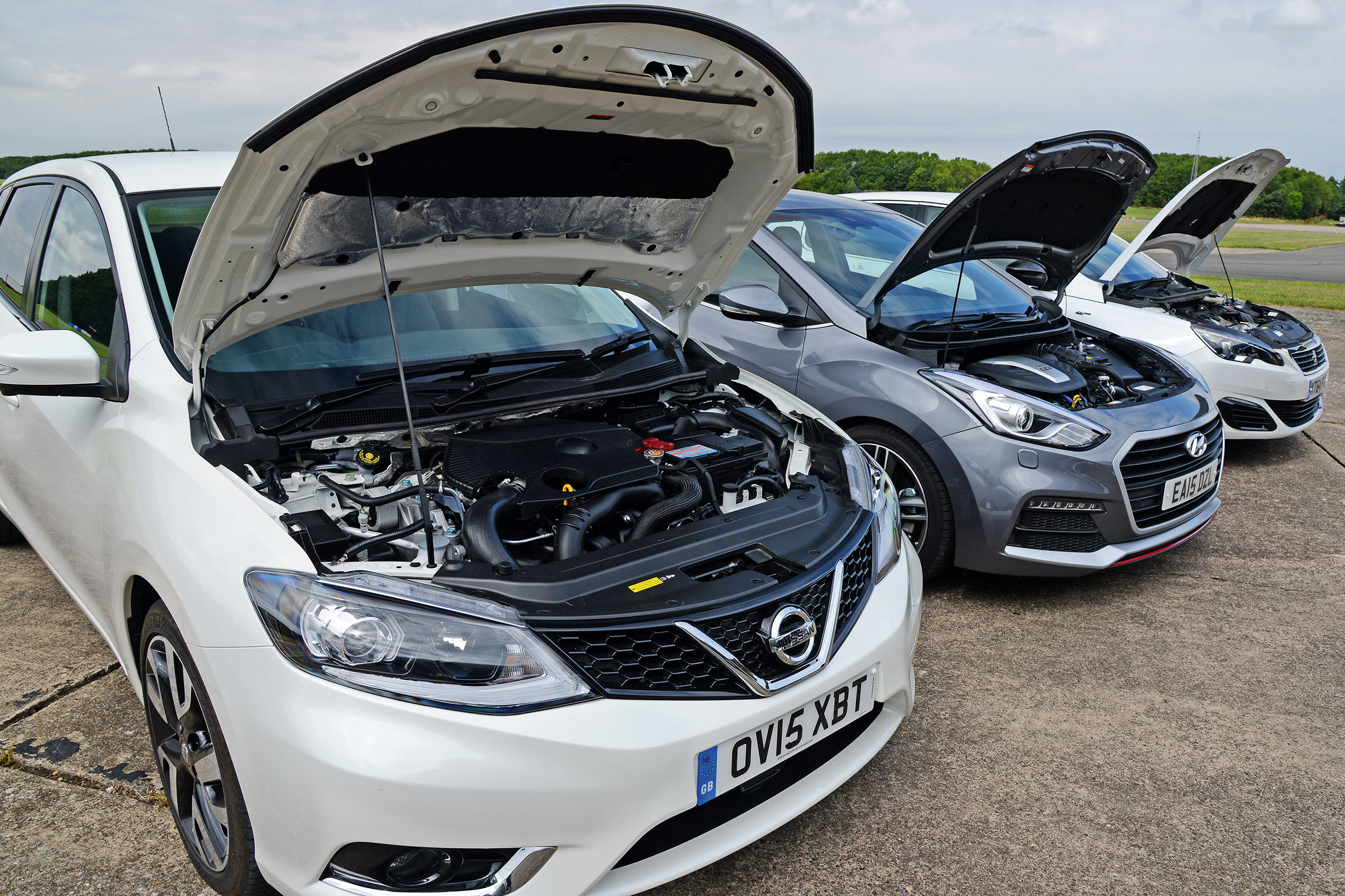 Nissan Pulsar vs Hyundai i30 &amp; Peugeot 308 - engines