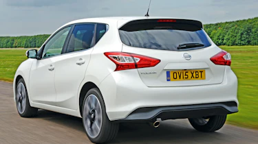 Nissan Pulsar - rear tracking