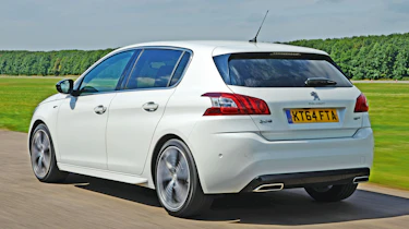 Peugeot 308 GT - rear tracking
