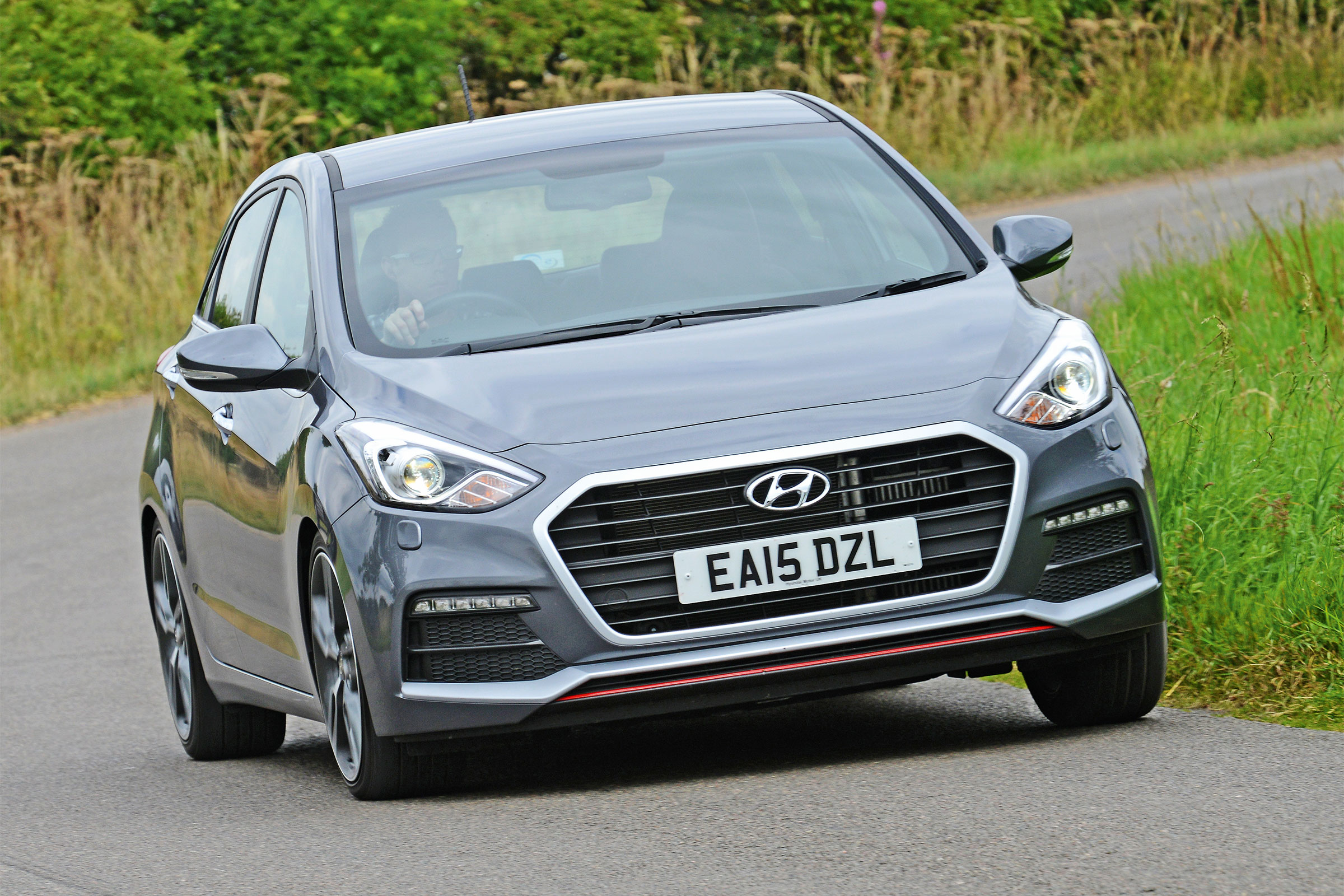 Hyundai i30 Turbo - front cornering