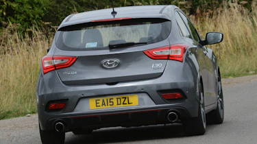 Hyundai i30 Turbo - rear cornering