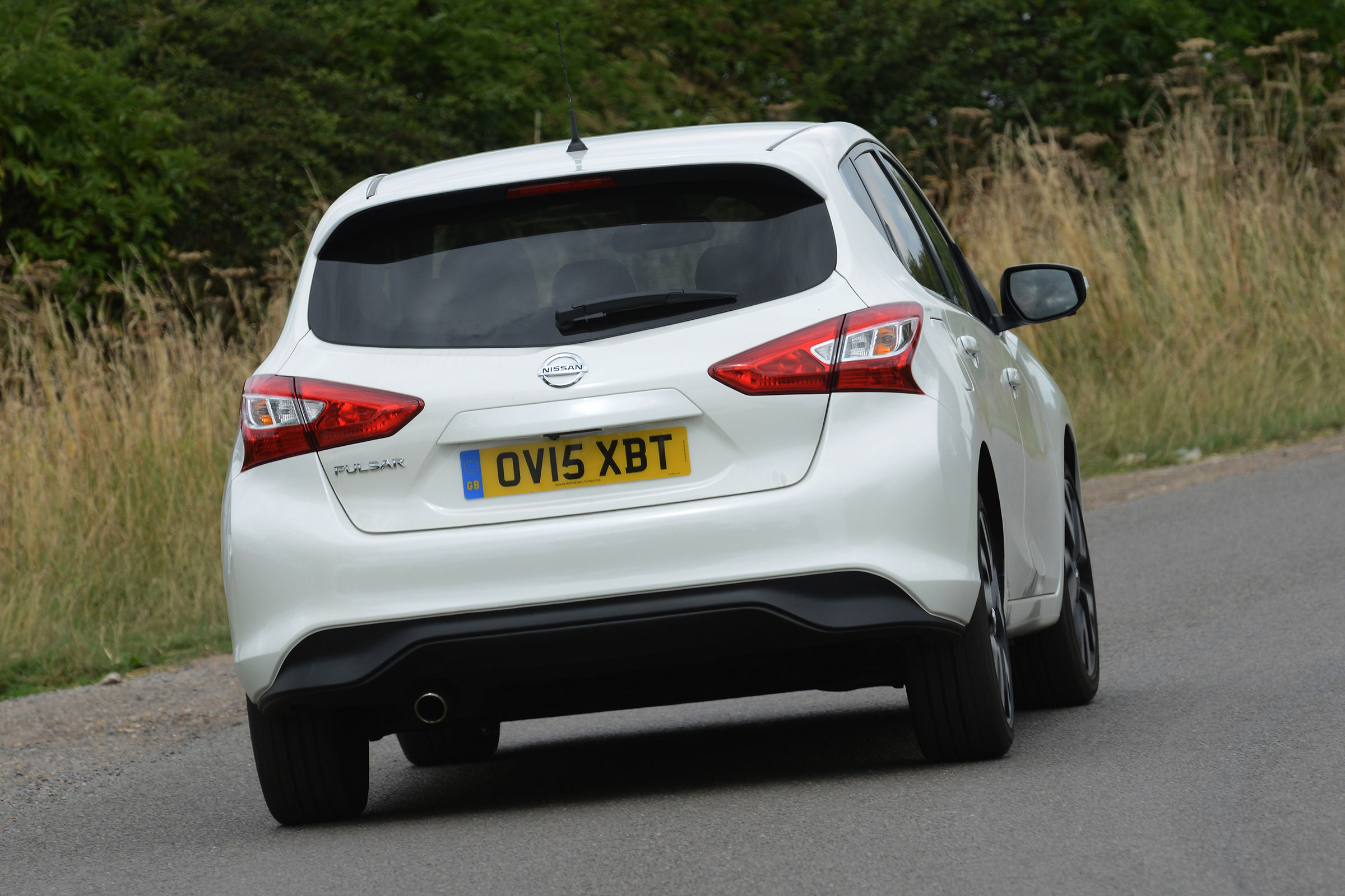 Nissan Pulsar - rear cornering