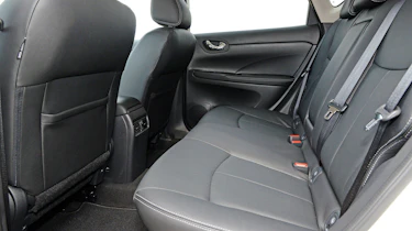 Nissan Pulsar - rear seats