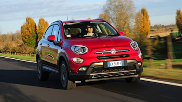 Fiat 500X - front tracking