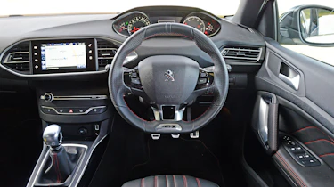 Peugeot 308 GT - interior