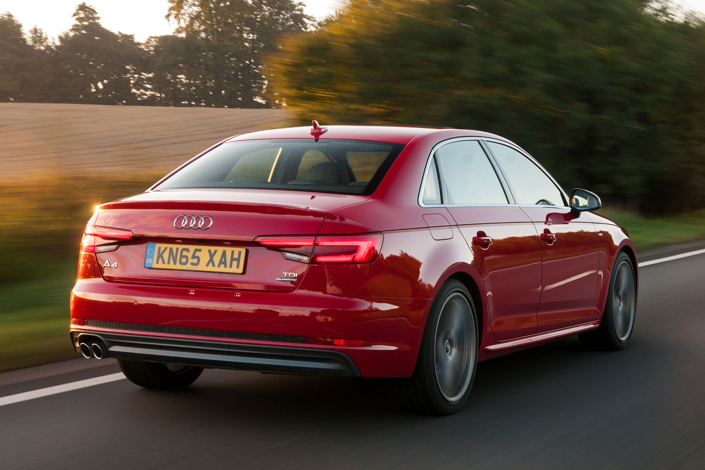 Audi A4 S Line - rear tracking