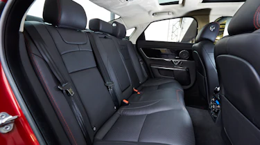 Jaguar XJ R-Sport 2015 seats