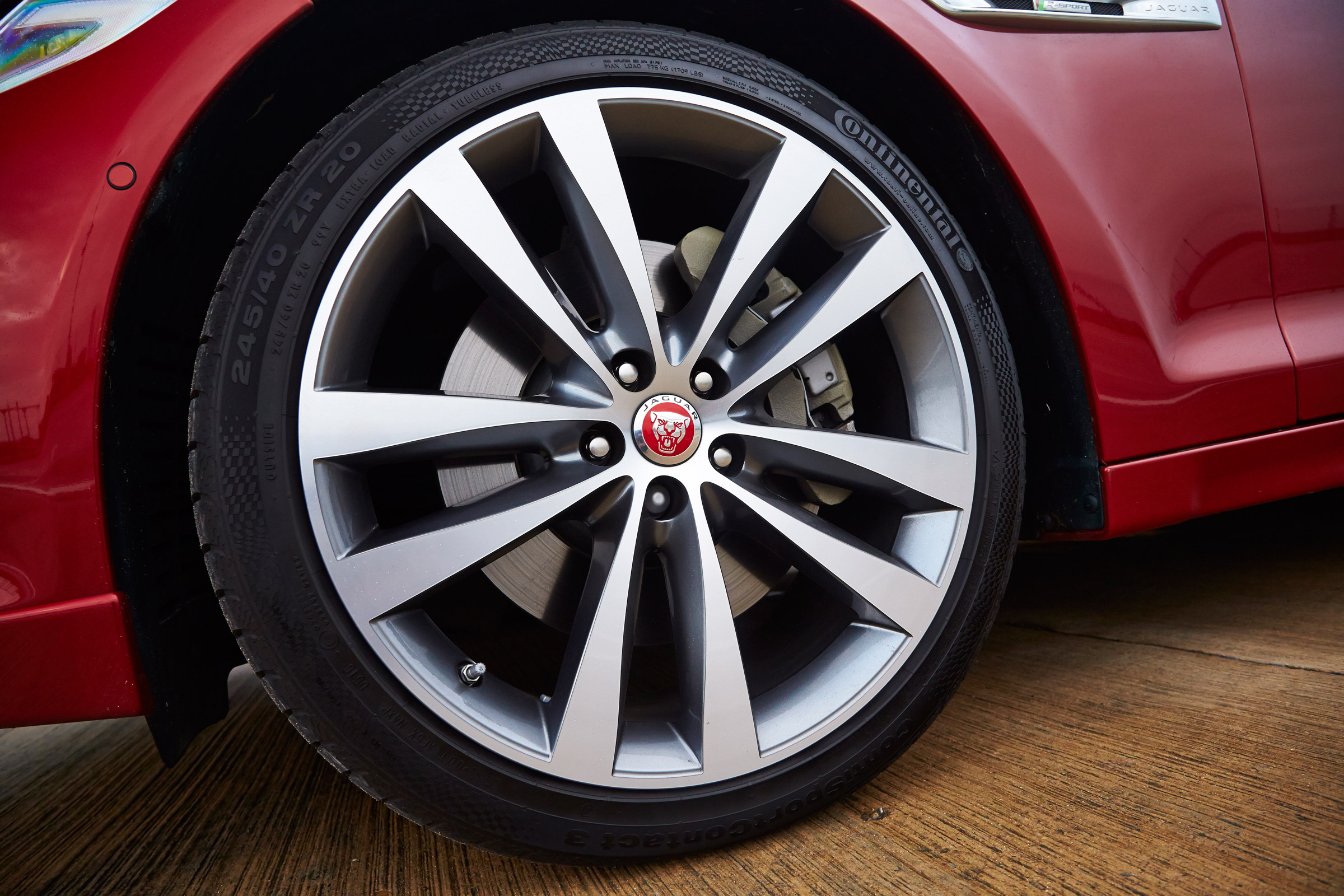 Jaguar XJ R-Sport 2015 wheel