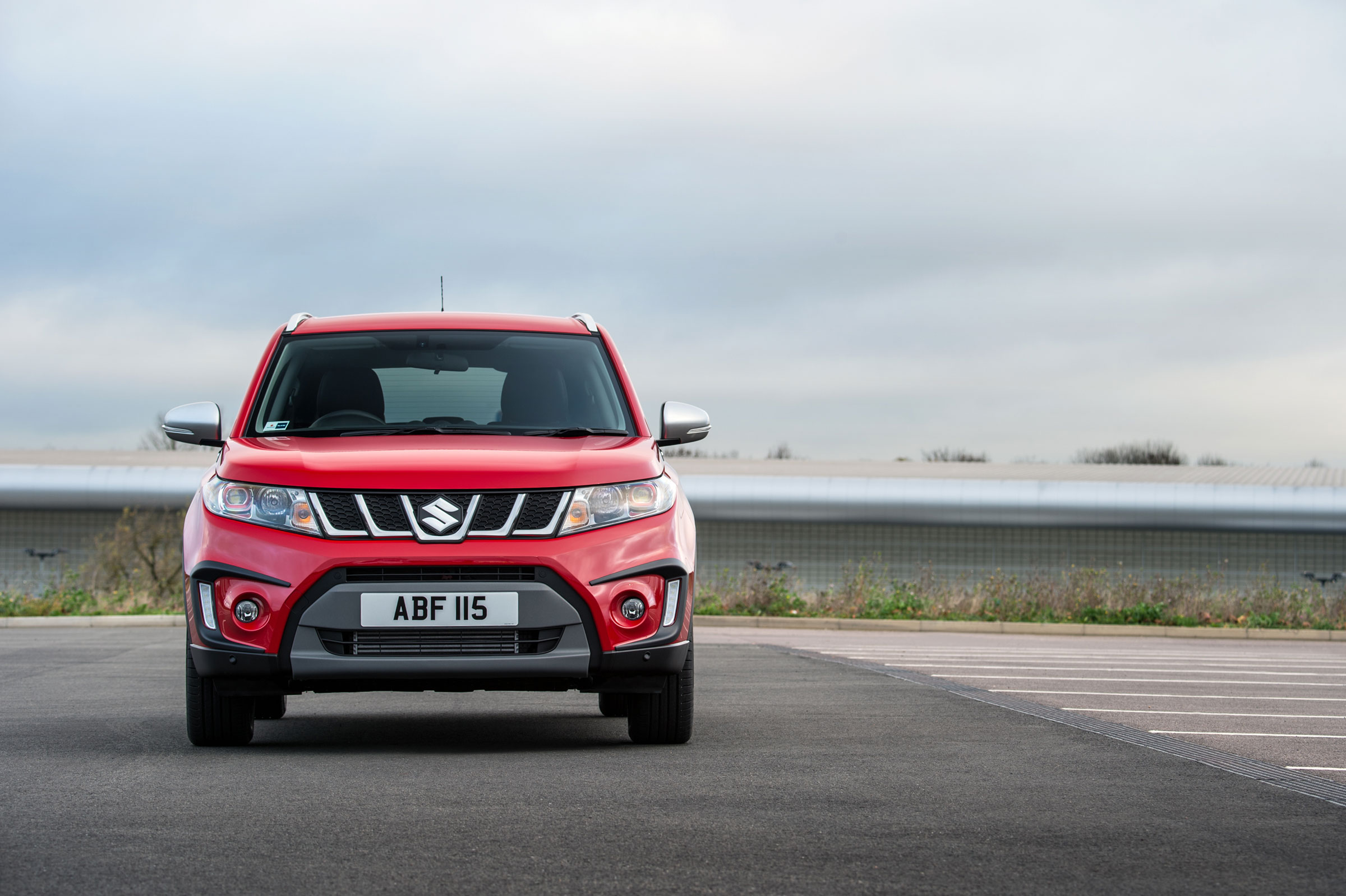 Suzuki Vitara S - head on