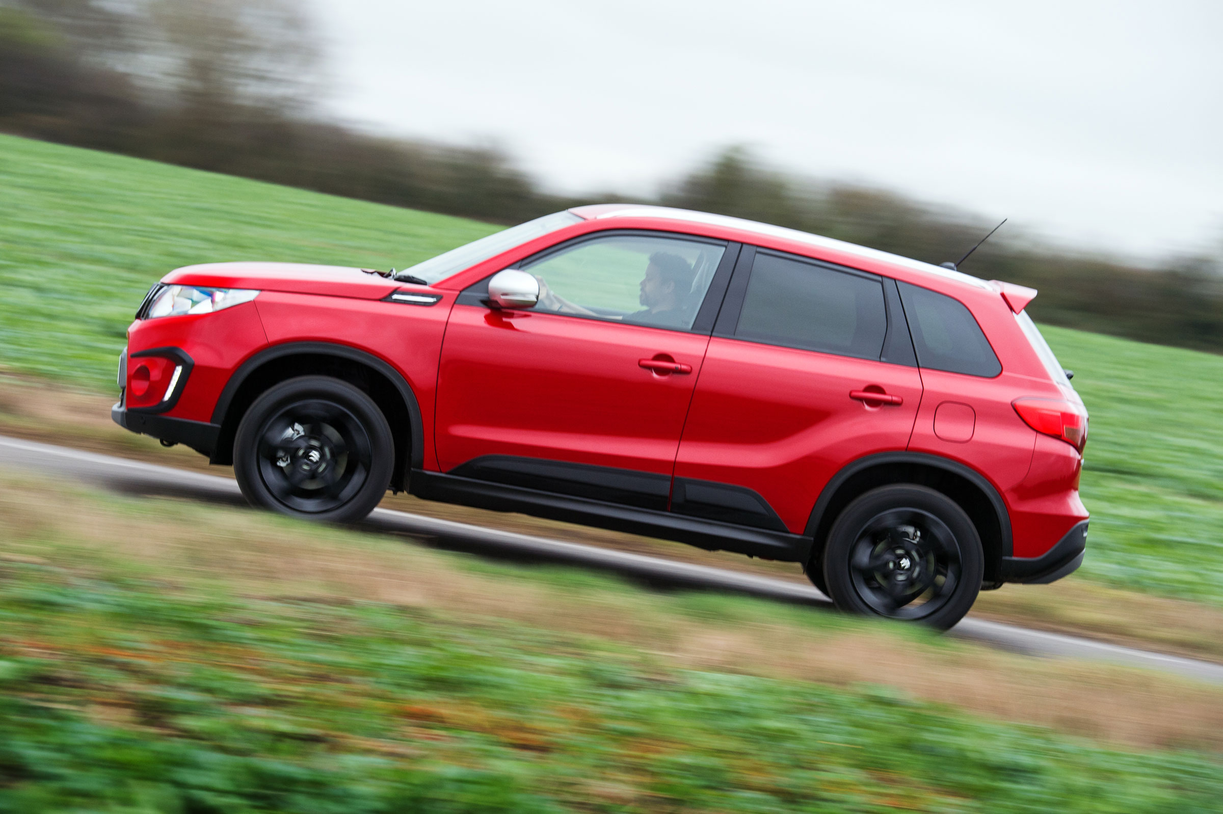 Suzuki Vitara S - side