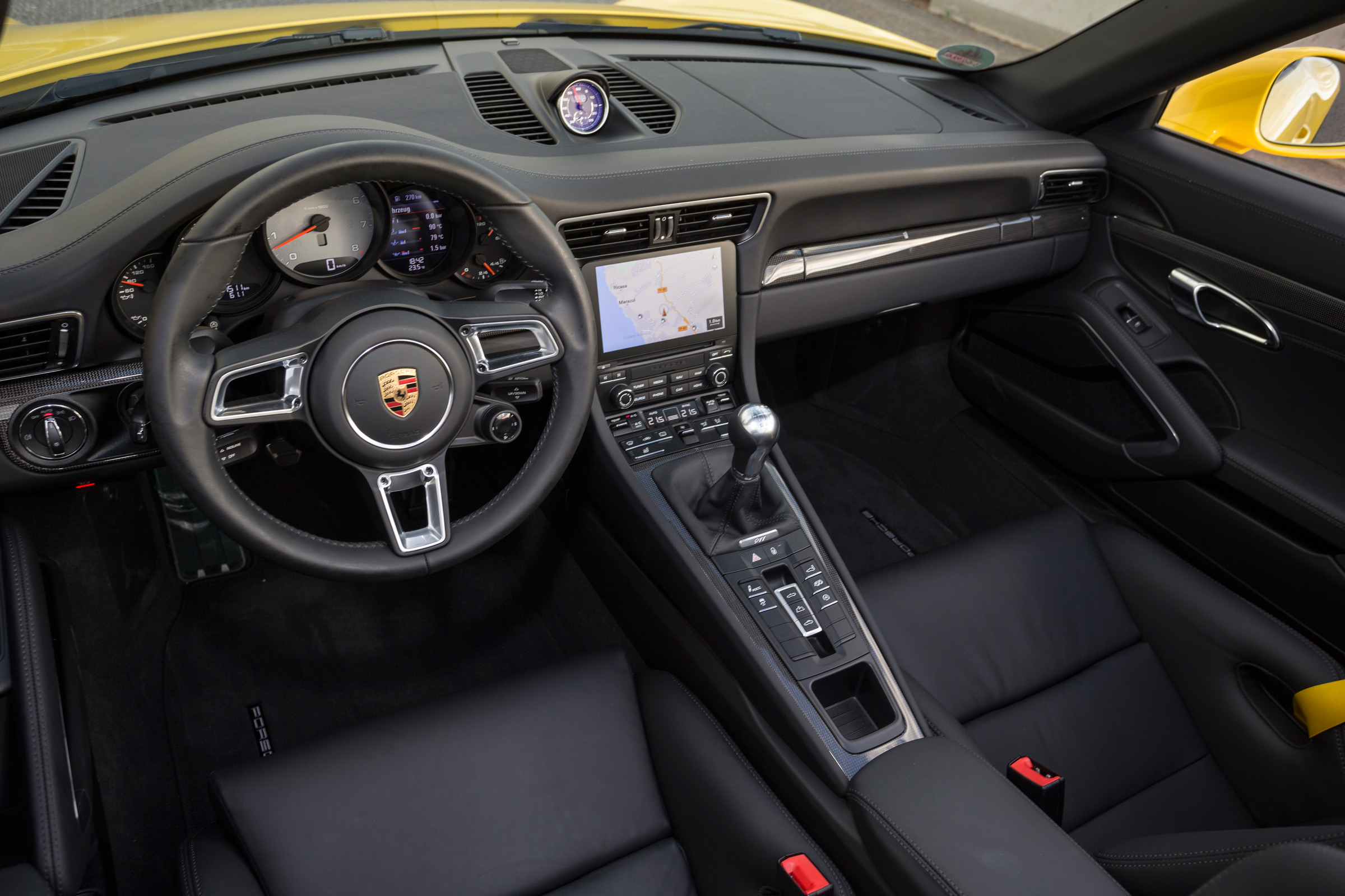 Porsche 911 Carrera S Cabriolet interior