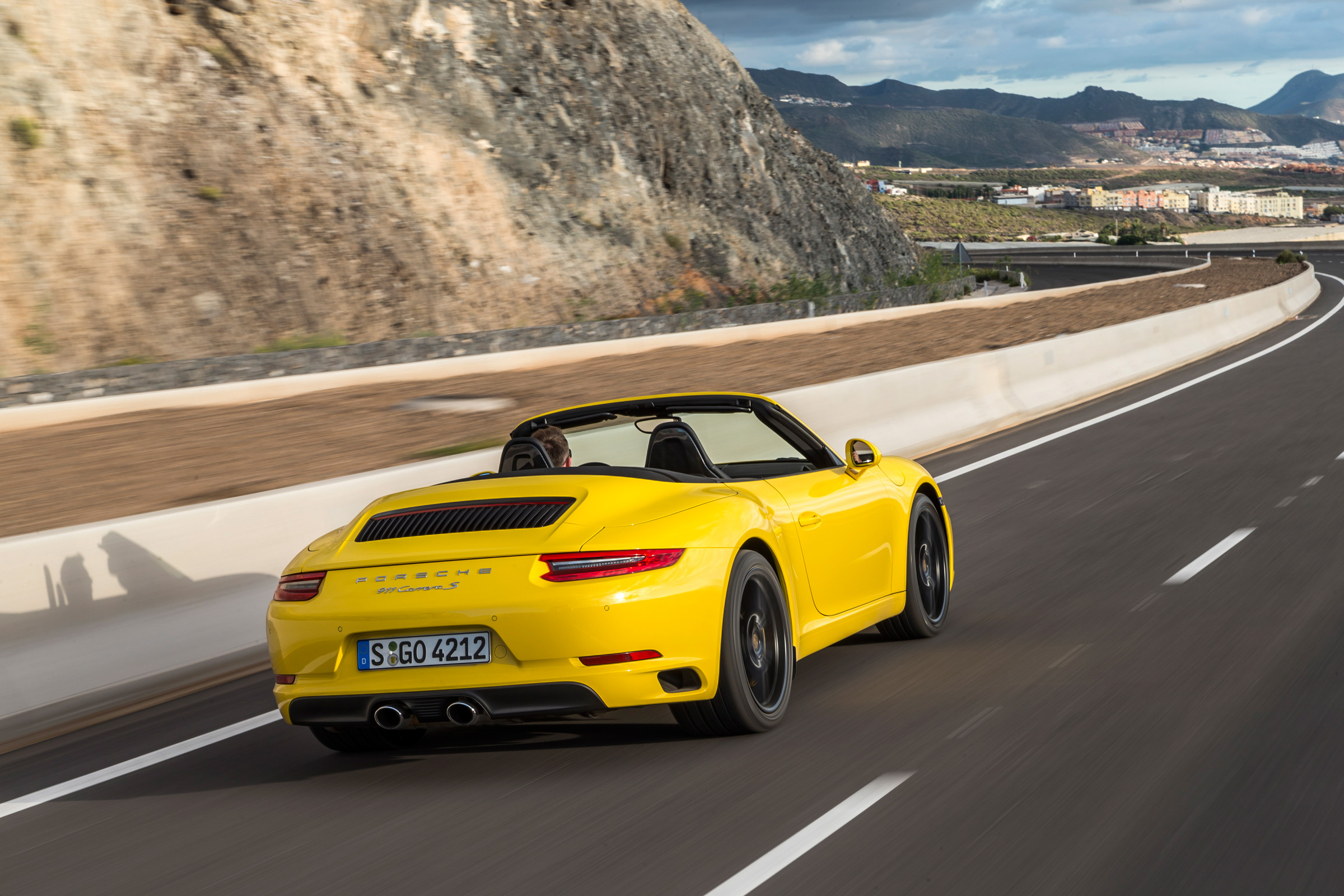 Porsche 911 Carrera S Cabriolet rear tracking 2
