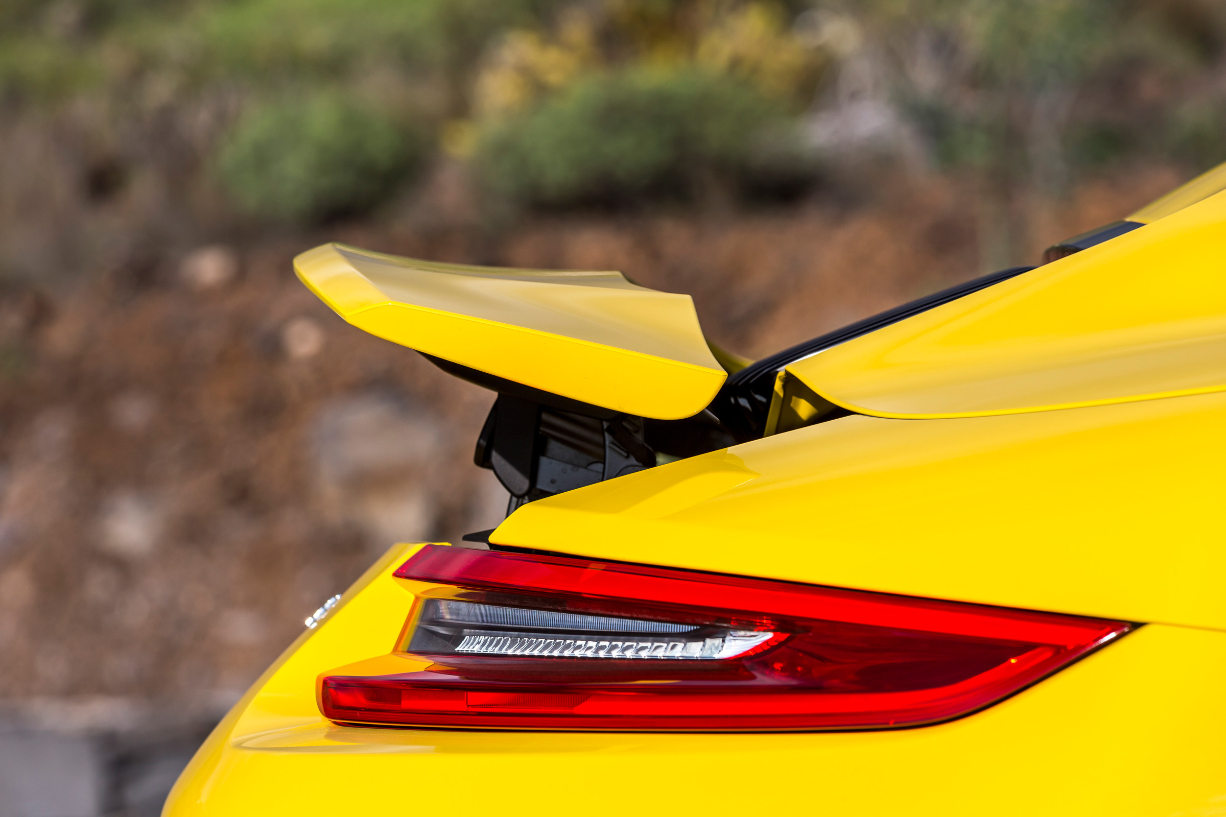 Porsche 911 Carrera S Cabriolet spoiler