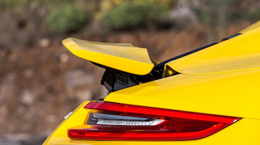 Porsche 911 Carrera S Cabriolet spoiler