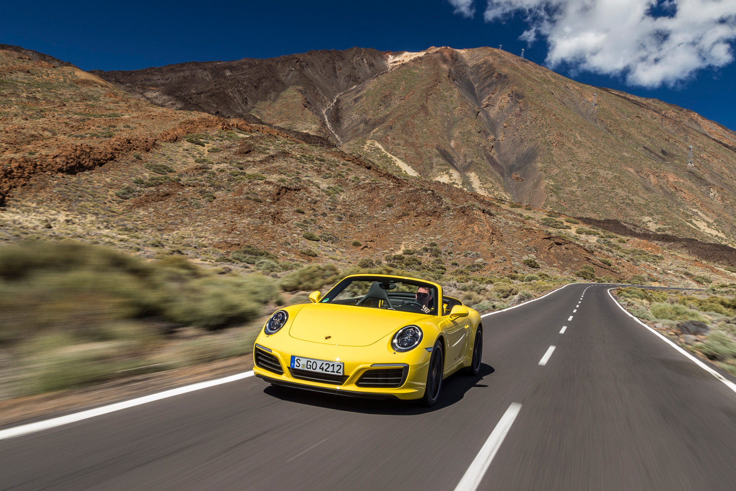 Porsche 911 Carrera S Cabriolet front tracking long