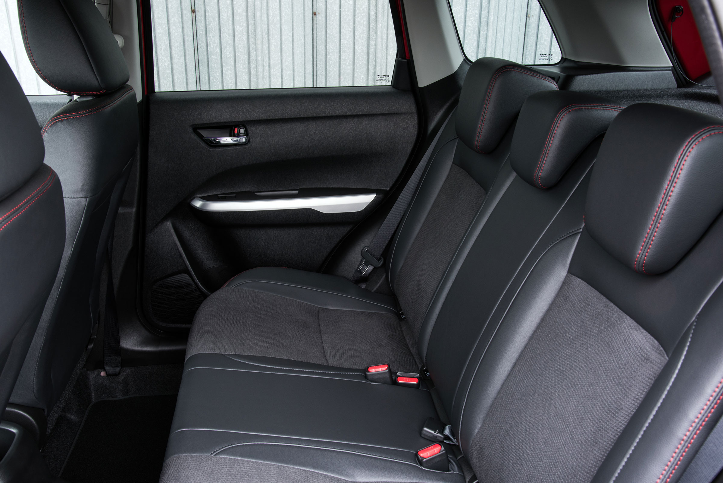 Suzuki Vitara S - rear seats