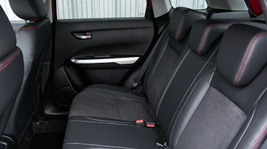 Suzuki Vitara S - rear seats