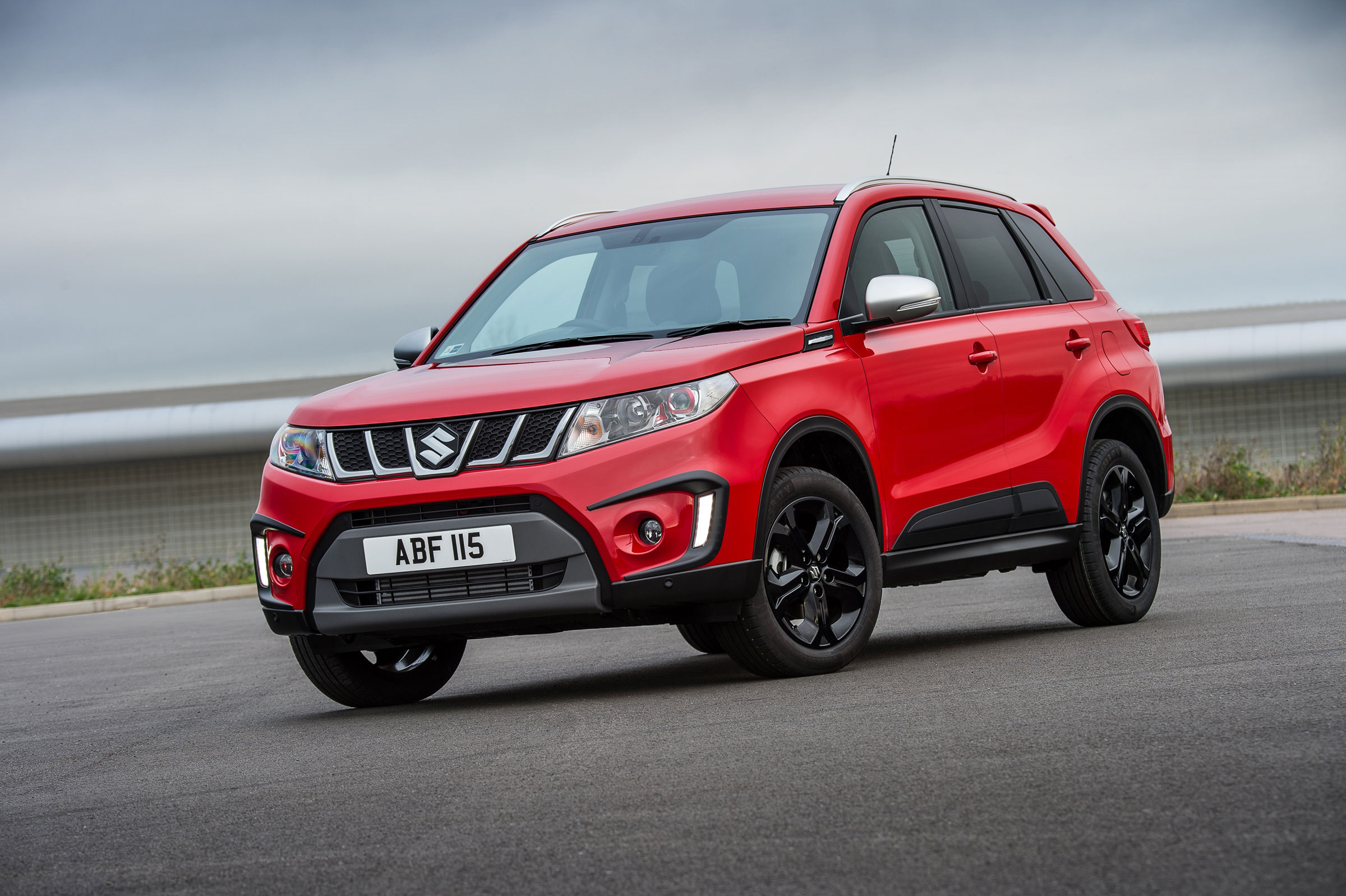 Suzuki Vitara S - static front