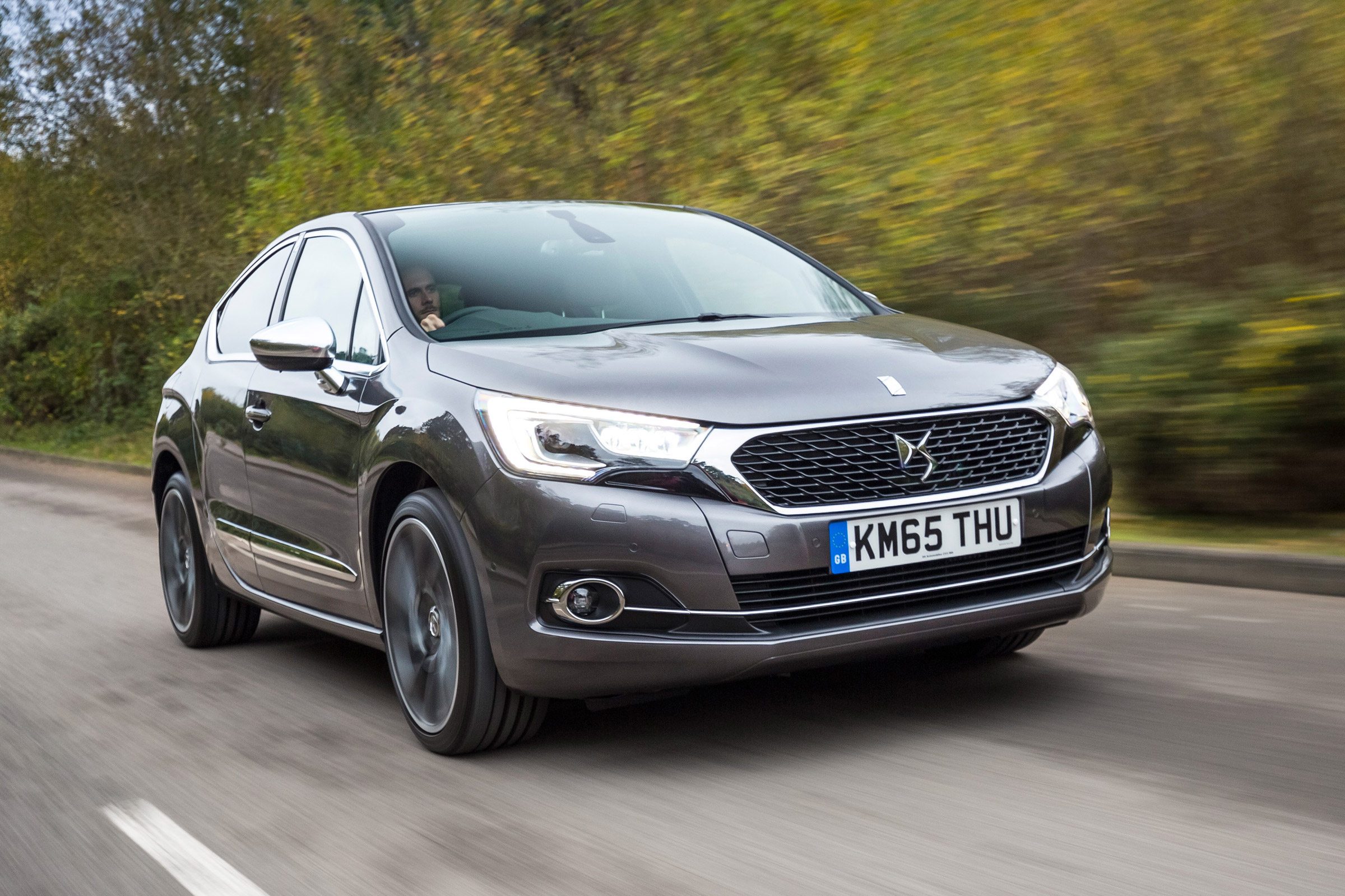 New DS 4 diesel UK drive front