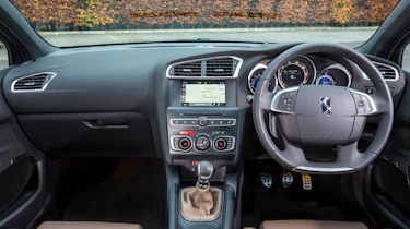 New DS 4 diesel UK drive interior
