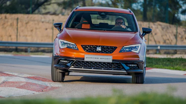 SEAT Leon Cross Sport - nose