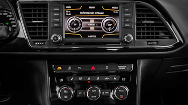 SEAT Leon Cross Sport - centre console