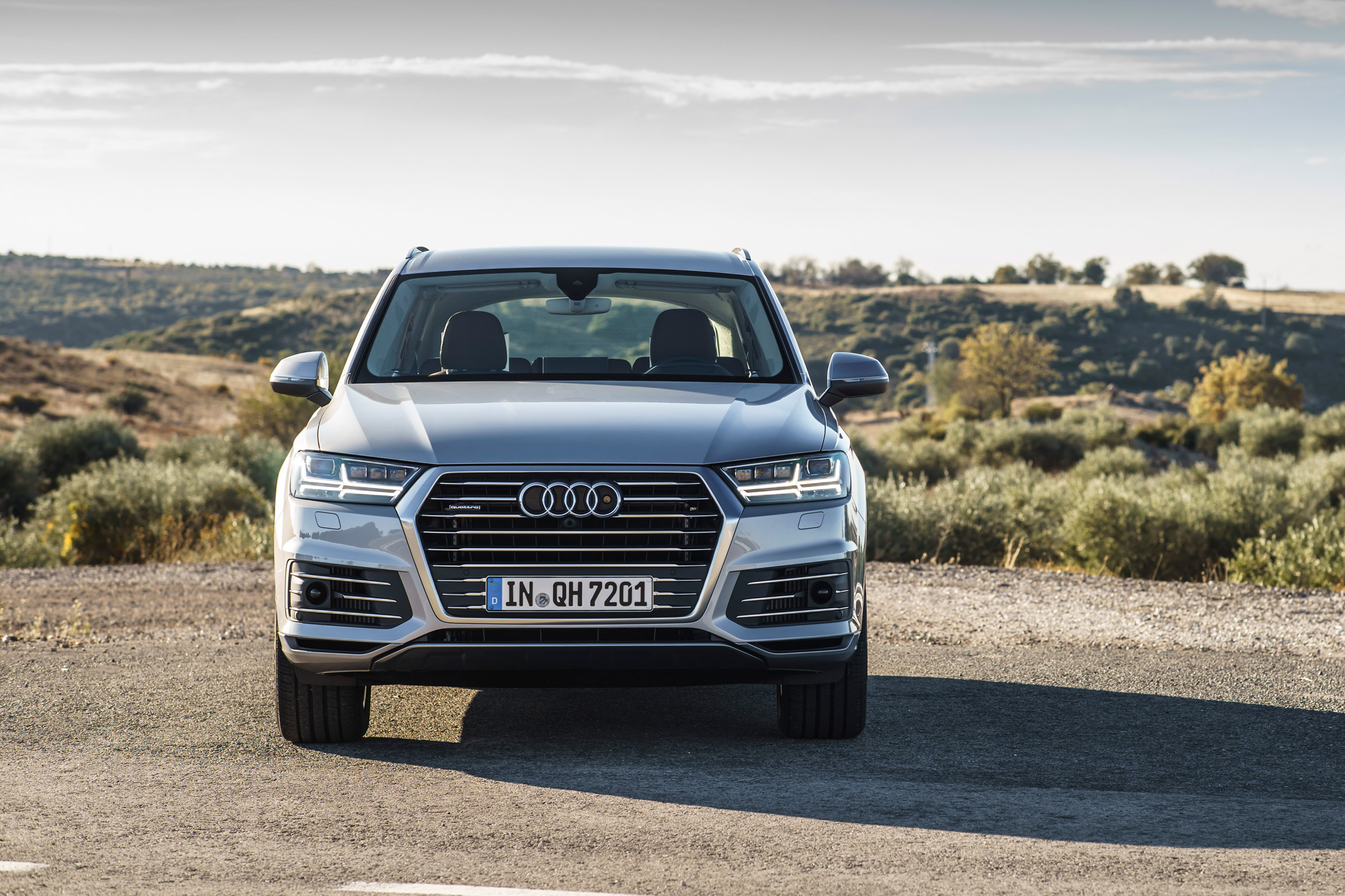 Audi Q7 e-tron 2015 nose