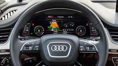 Audi Q7 e-tron 2015 steering wheel