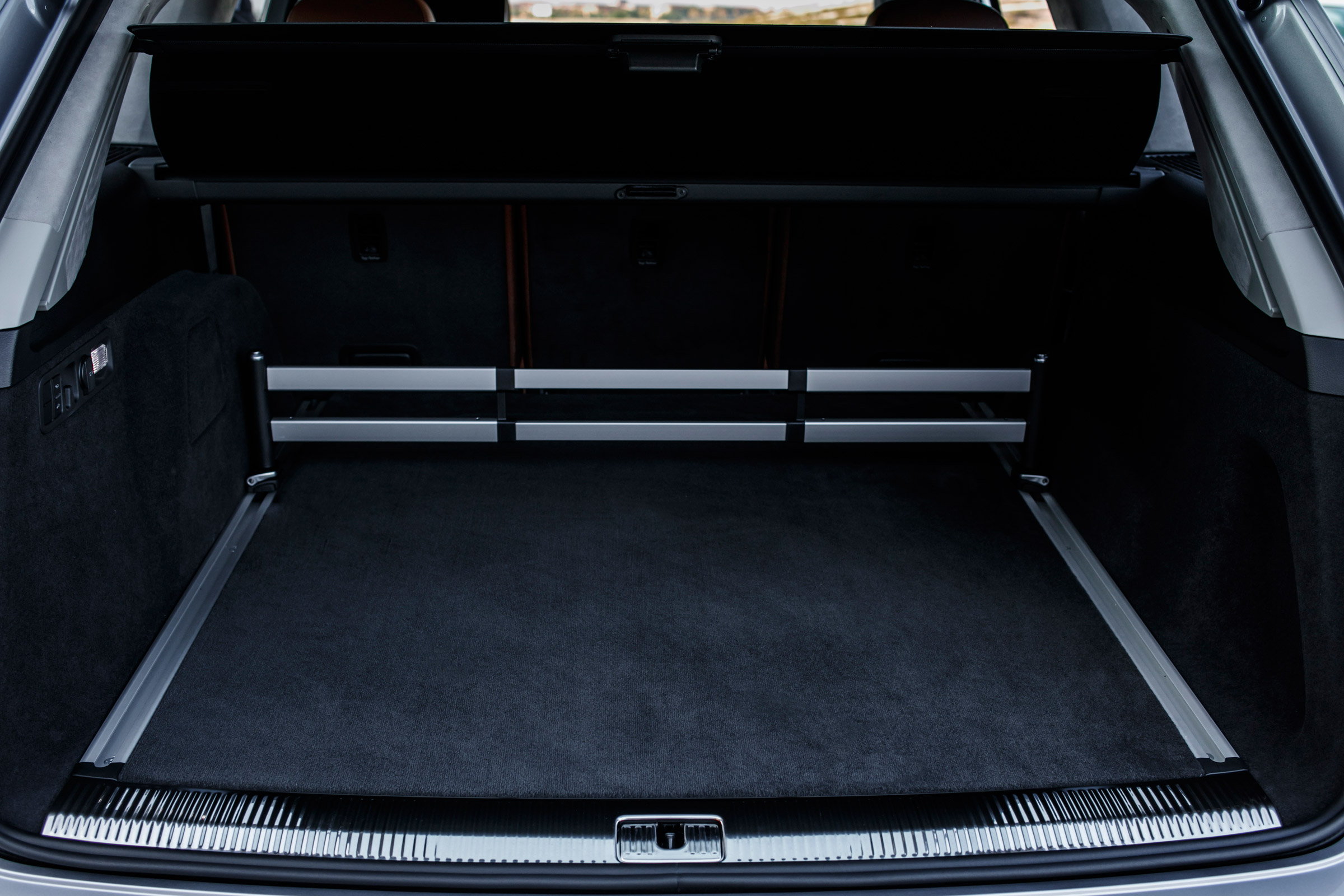 Audi Q7 e-tron 2015 boot