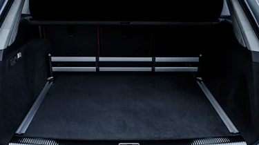 Audi Q7 e-tron 2015 boot