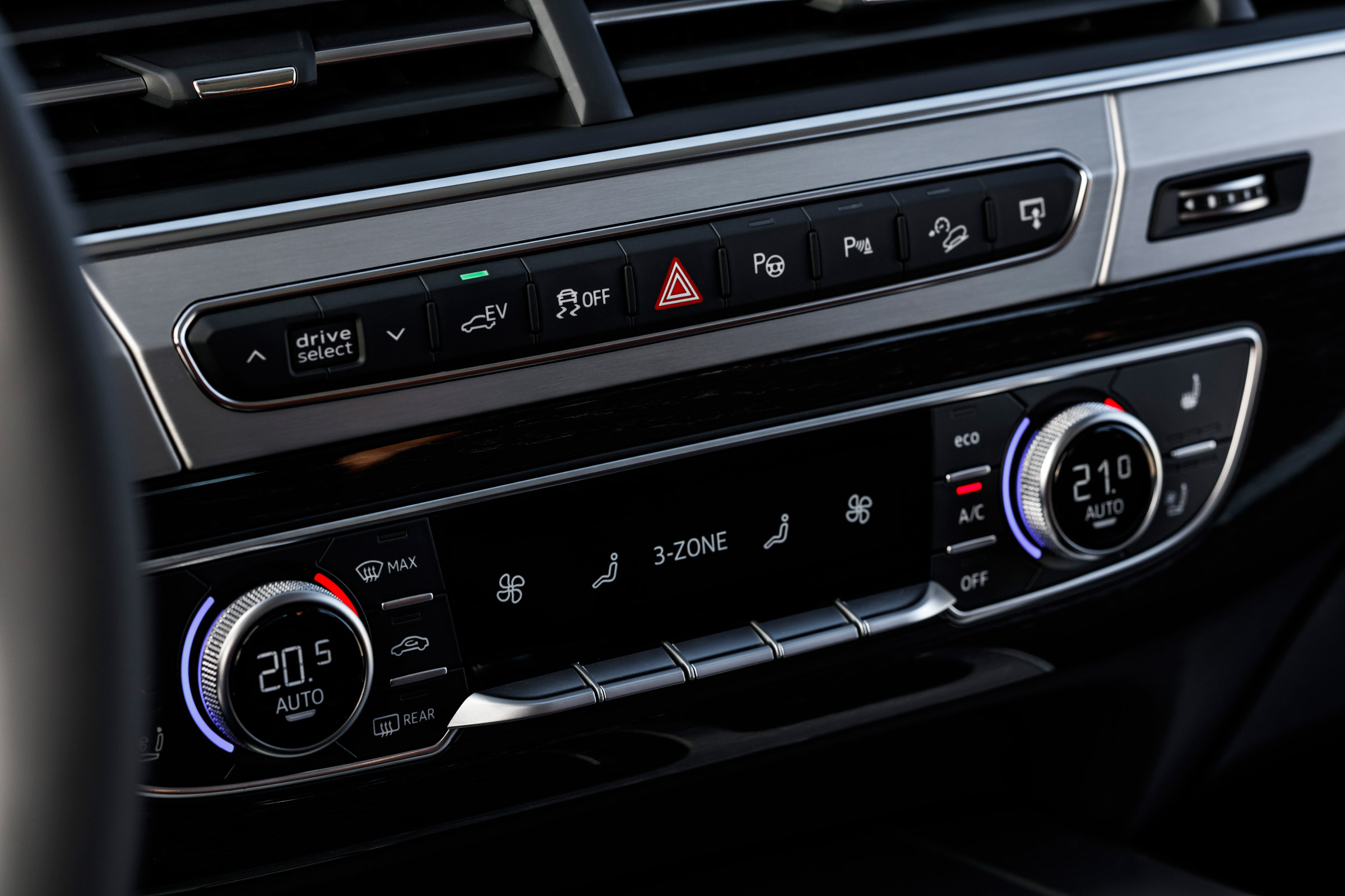 Audi Q7 e-tron 2015 radio