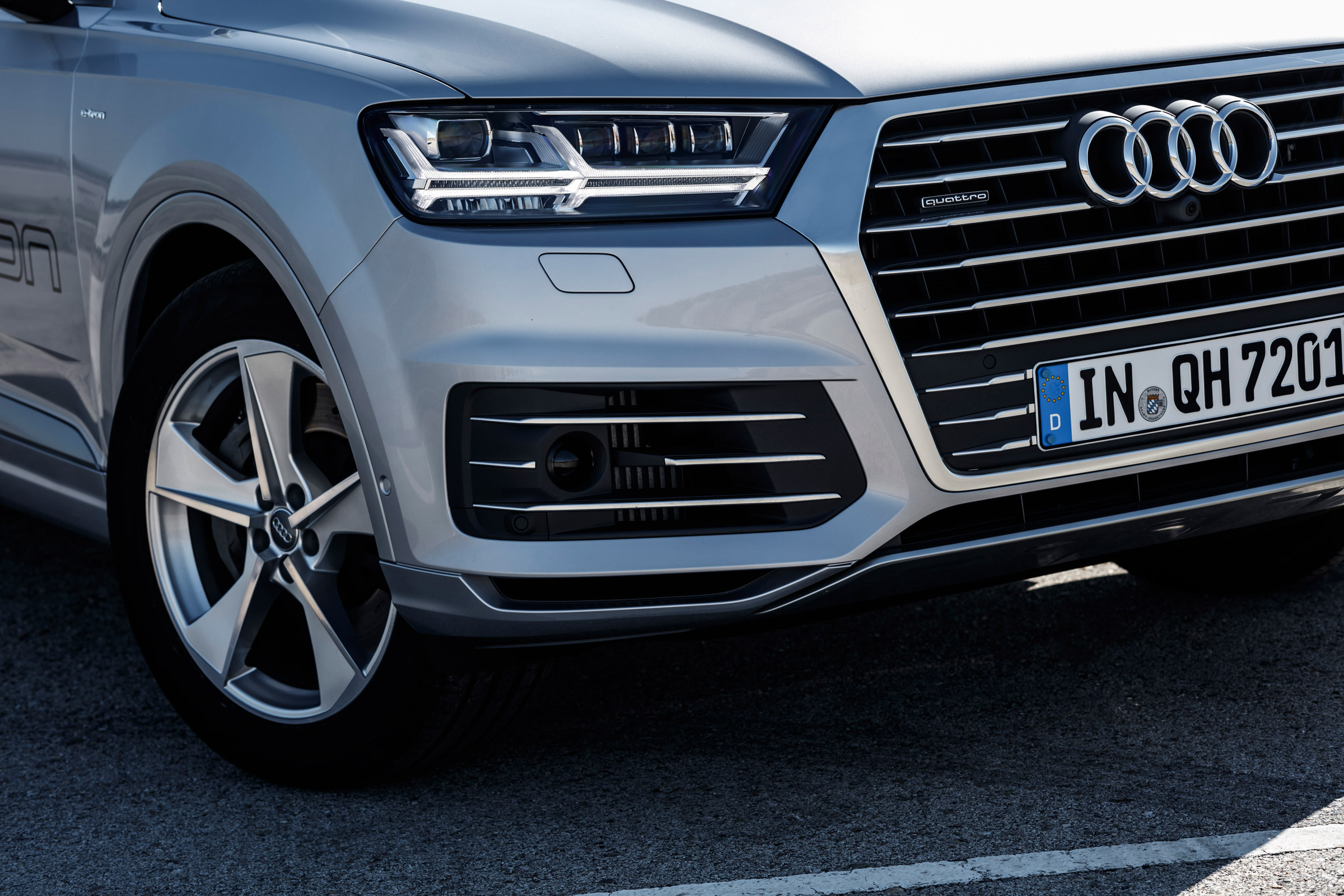 Audi Q7 e-tron 2015 grille