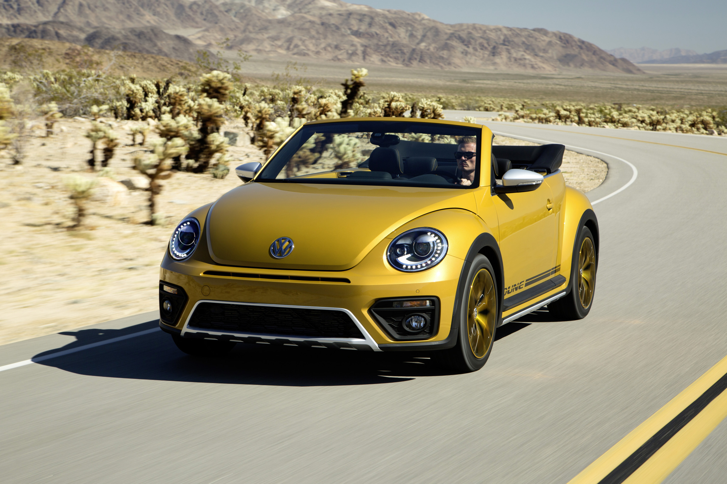 VW Beetle Dune side front