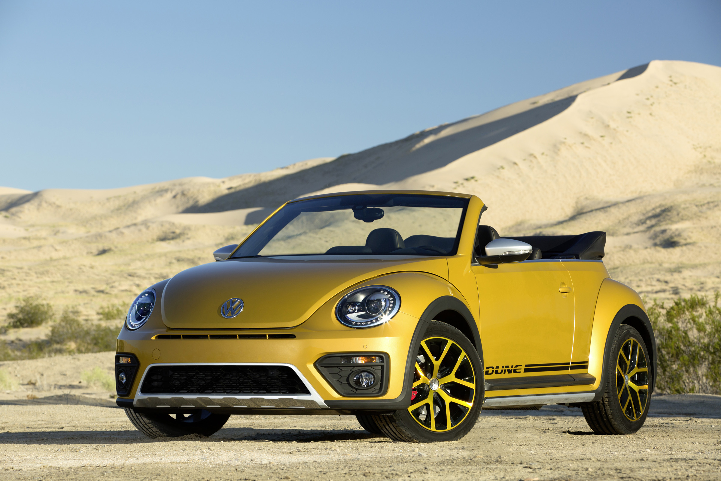 VW Beetle Dune side front static