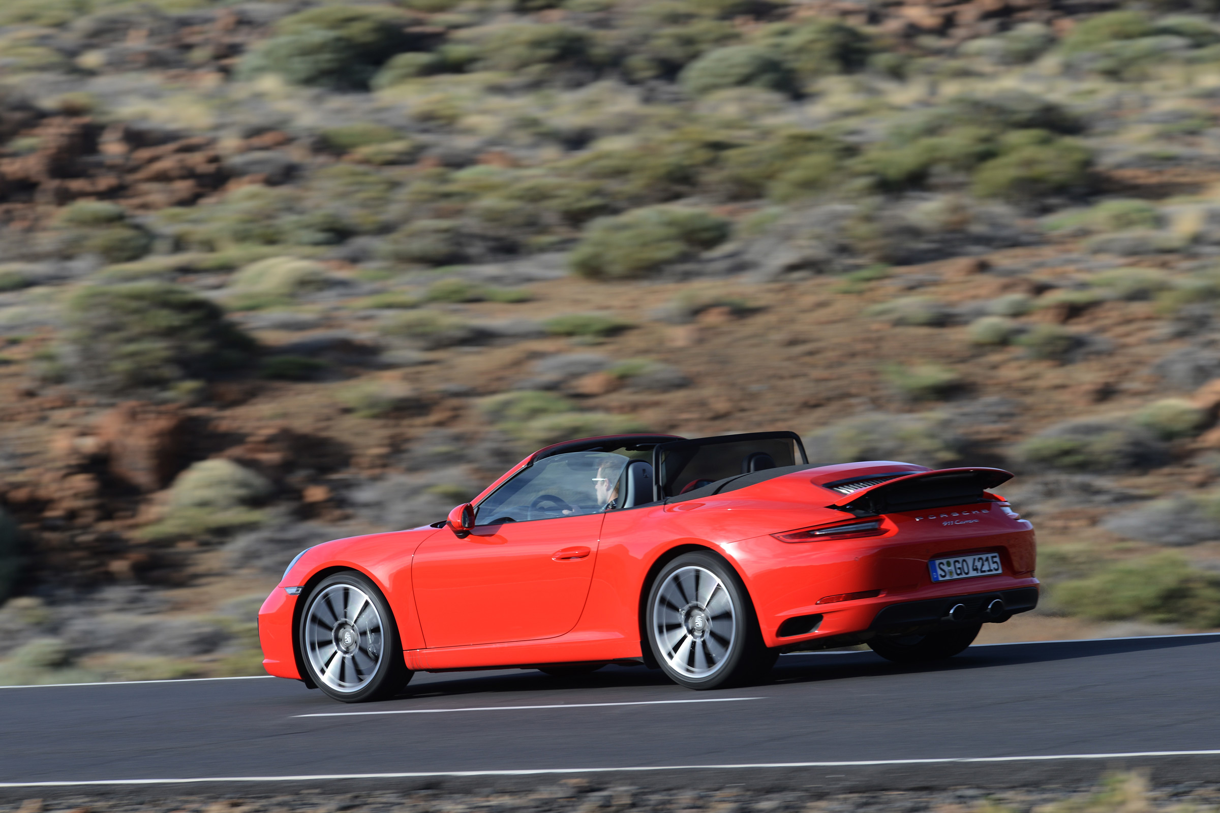 Porsche 911 S Carrera 2015 rear tracking red