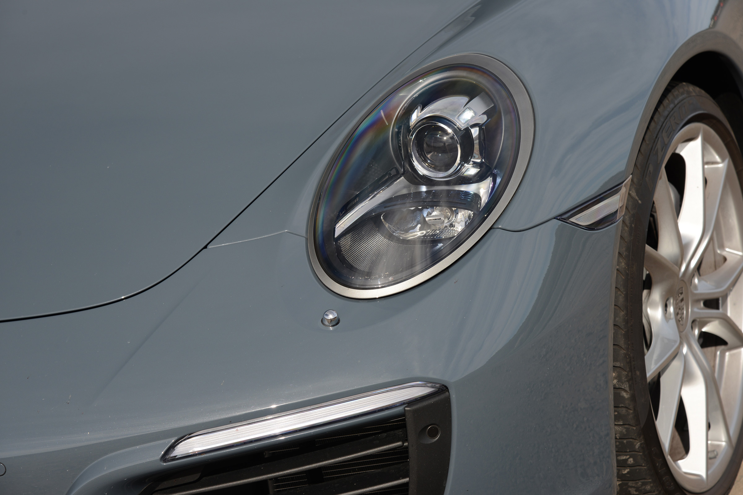 Porsche 911 Carrera 2015 headlight