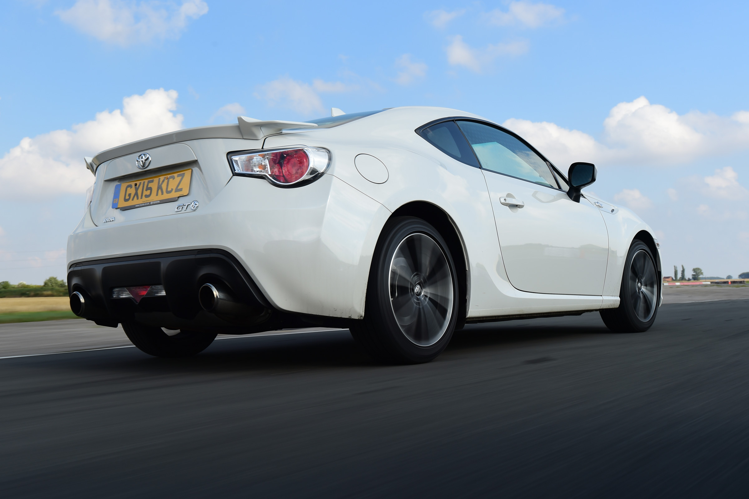 Toyota GT86 rear tracking