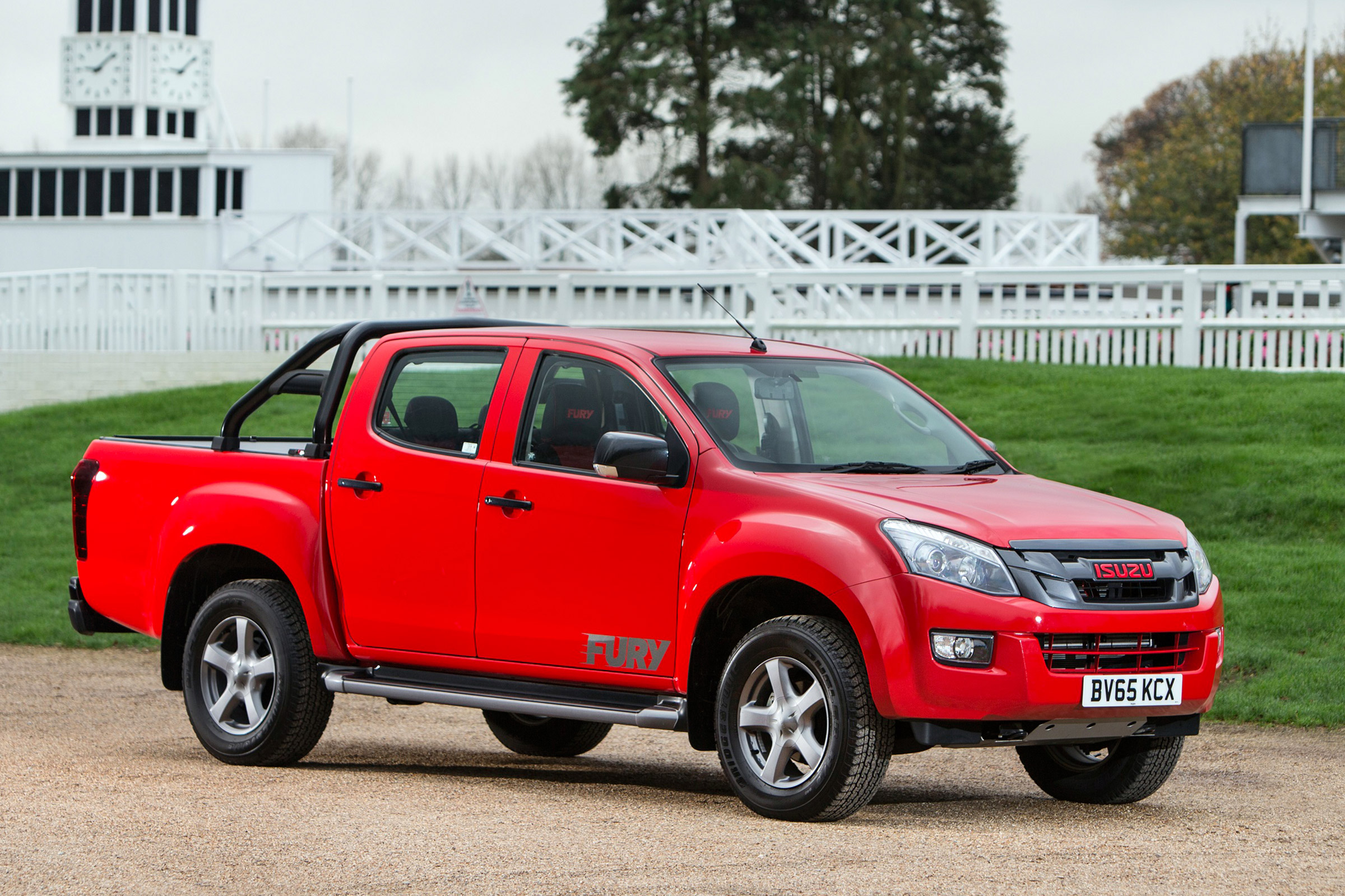 Isuzu D-Max Fury static