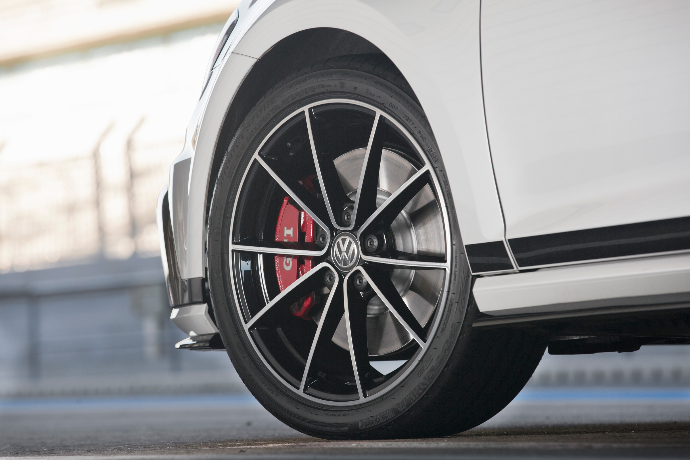 New Volkswagen Golf GTI Clubsport wheel