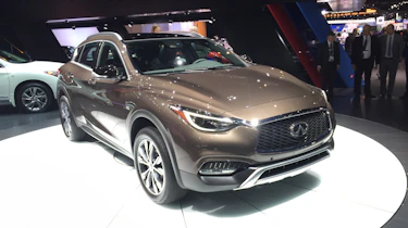 Infiniti QX30 SUV LA Show front quarter