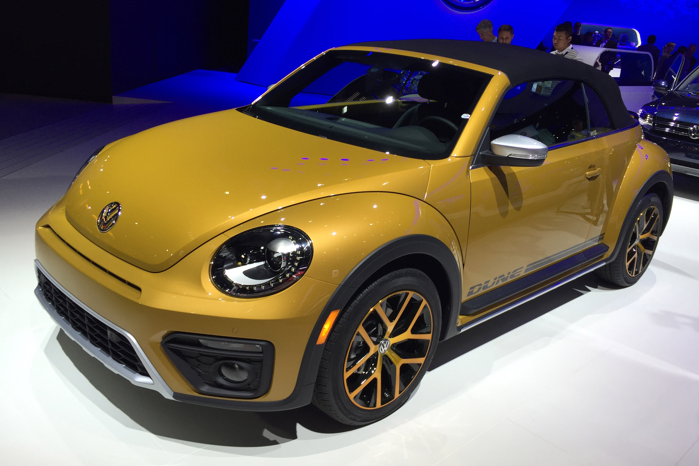VW Beetle Dune 2015 convertible front