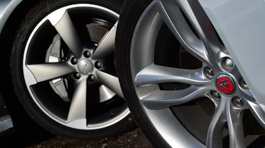 Jaguar XF vs Audi A6 wheels