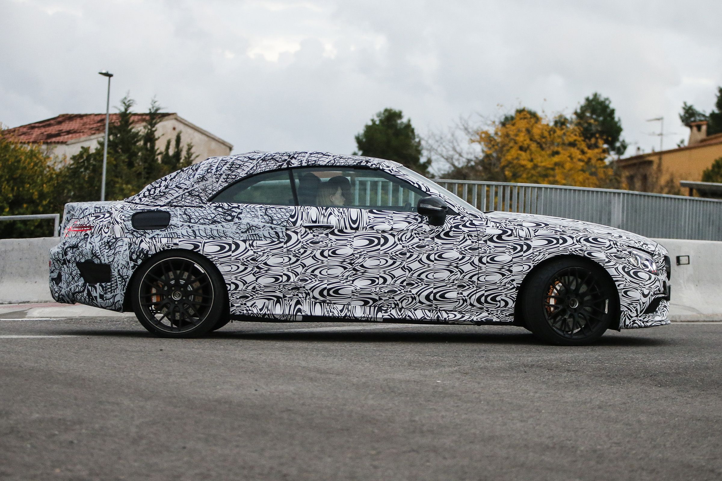 Mercedes C63 AMG Cabrio side